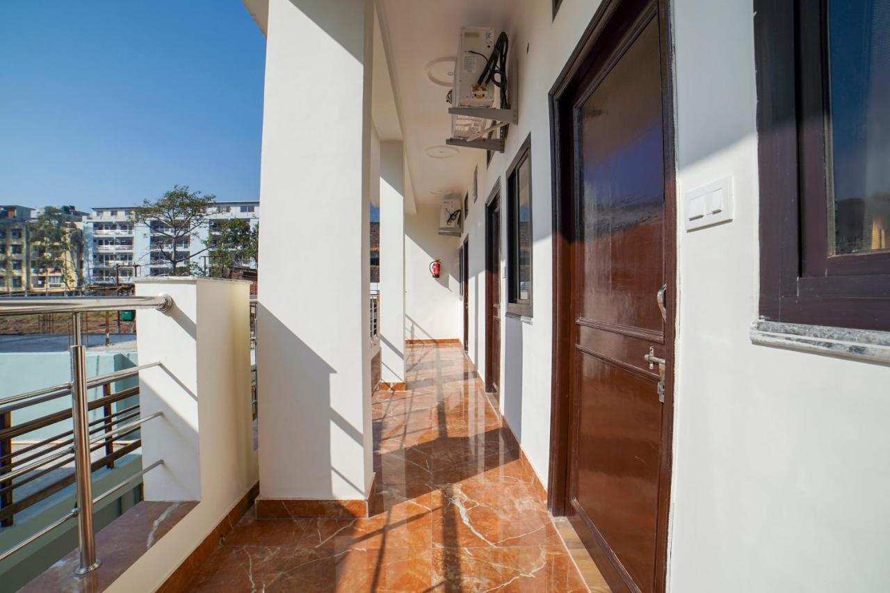 Oyo 67163 Anantham Residency Hotel Narendra Nagar Eksteriør billede
