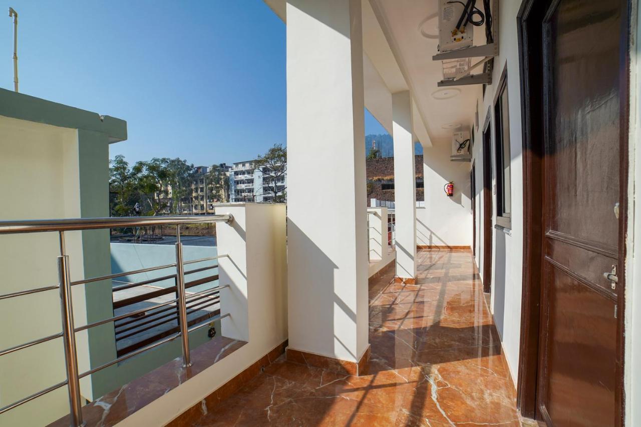 Oyo 67163 Anantham Residency Hotel Narendra Nagar Eksteriør billede