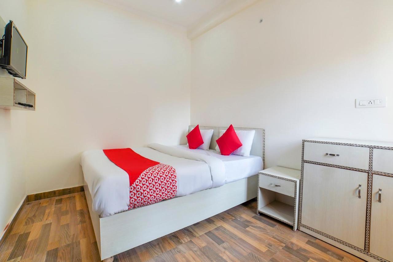 Oyo 67163 Anantham Residency Hotel Narendra Nagar Eksteriør billede