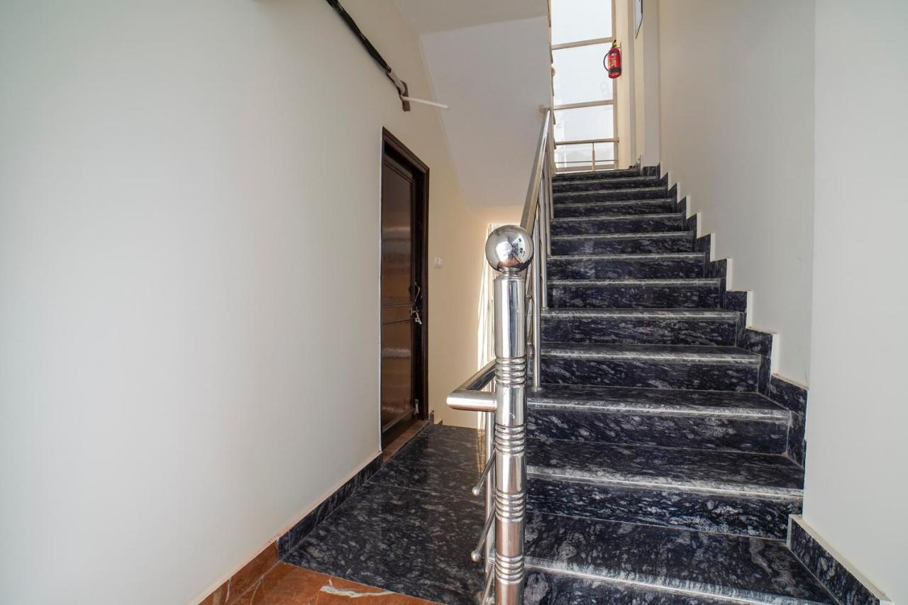 Oyo 67163 Anantham Residency Hotel Narendra Nagar Eksteriør billede
